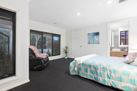 Property photo of 19 Norwich Drive Berwick VIC 3806