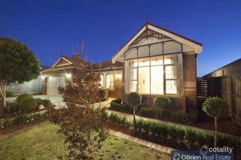 Property photo of 3 Waterbury Street Cranbourne VIC 3977