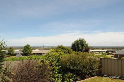 Property photo of 7 Kingfisher Drive Highfields QLD 4352