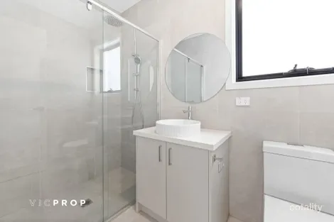 Property photo of 40 Anghor Drive Fraser Rise VIC 3336