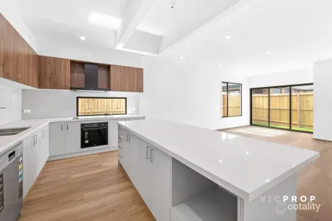 Property photo of 40 Anghor Drive Fraser Rise VIC 3336