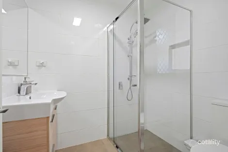 Property photo of 10 Johnston Avenue Birkdale QLD 4159