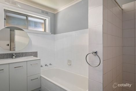 Property photo of 17 Jarrah Street Wodonga VIC 3690