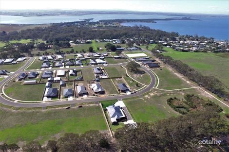 3 Aquabella Dr, Eagle Point, VIC 3878