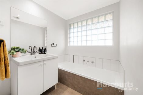 Property photo of 6 Cobain Square Wantirna VIC 3152