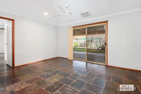 Property photo of 3 Norm Court Wodonga VIC 3690