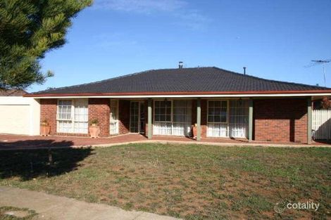 20 Empress Way, Melton West, VIC 3337