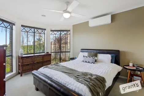 Property photo of 5 Stanton Close Narre Warren South VIC 3805