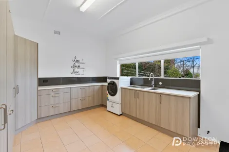 Property photo of 1 Lowestoft Avenue Berriedale TAS 7011