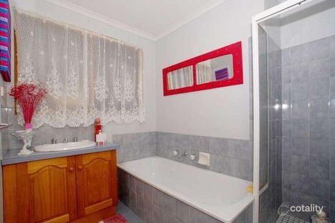 Property photo of 8 Oriole Court Carrum Downs VIC 3201