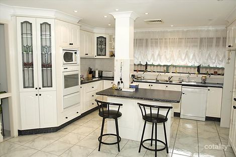 Property photo of 55 Buranda Crescent St Johns Park NSW 2176