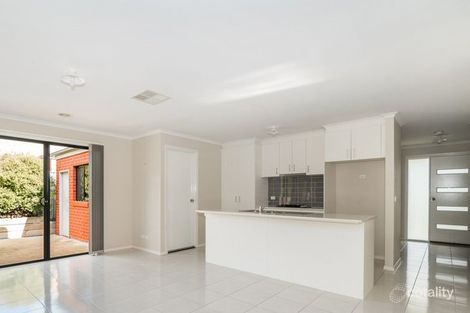 Property photo of 19 Bronze Drive Kangaroo Flat VIC 3555