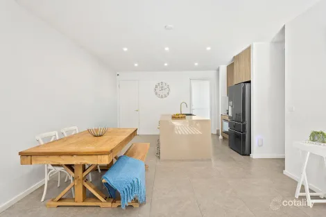 Property photo of 28A Burke Way Berkeley NSW 2506