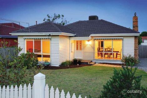 40 Warren Rd, Mordialloc, VIC 3195