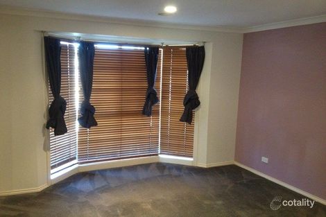 Property photo of 2 Chiarella Place Altona Meadows VIC 3028