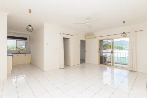 Property photo of 5/150 Pease Street Manoora QLD 4870