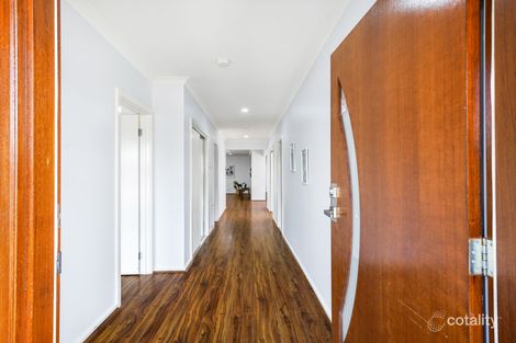 Property photo of 9 Signal Circuit Aintree VIC 3336