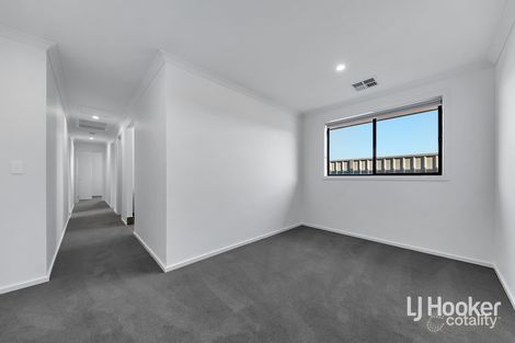 Property photo of 15 Kestrel Avenue Riverlea Park SA 5120