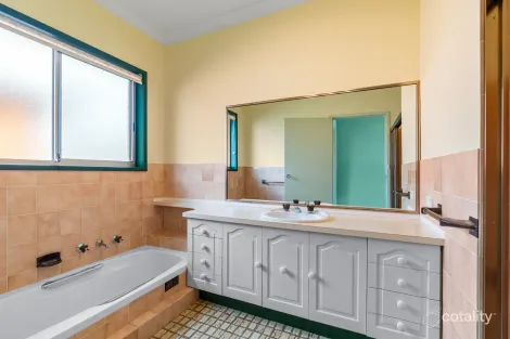 Property photo of 56 Towradgi Road Towradgi NSW 2518