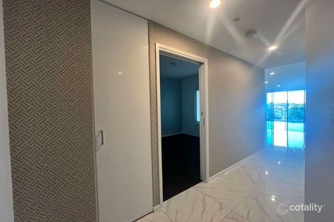 Property photo of 4202/5 Harbour Side Court Biggera Waters QLD 4216