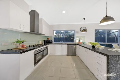 Property photo of 210 Gordons Road South Morang VIC 3752