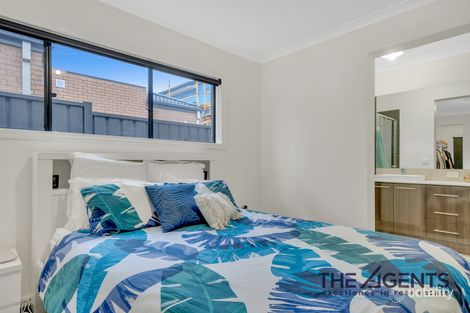 Property photo of 26 Runcorn Crescent Strathtulloh VIC 3338