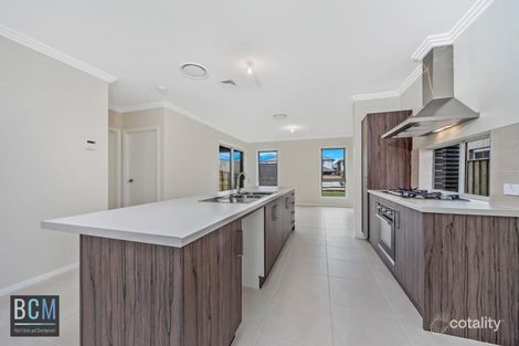 Property photo of 25 Alderton Drive Colebee NSW 2761