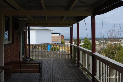 Property photo of 4 Uplands Avenue Lakes Entrance VIC 3909