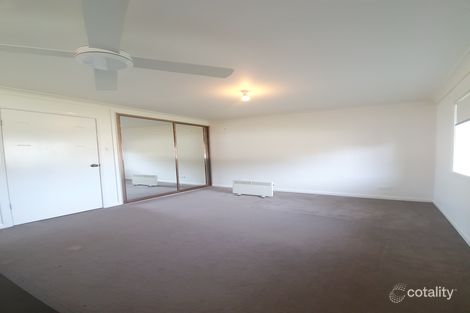 Property photo of 41 Grevillea Crescent Berkeley Vale NSW 2261