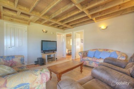 Property photo of 8 Peaceful Way Ambergate WA 6280