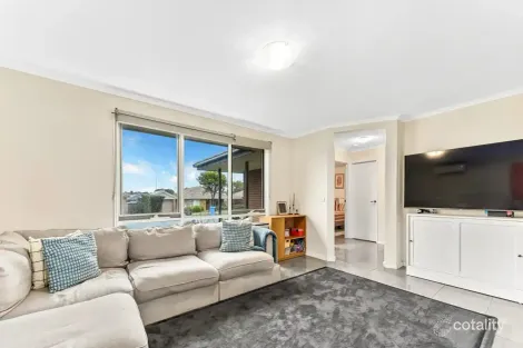 Property photo of 16 Plateau Crescent Hampton Park VIC 3976