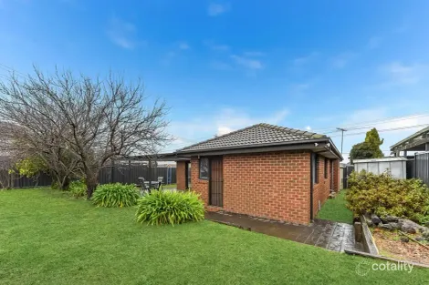 Property photo of 16 Plateau Crescent Hampton Park VIC 3976
