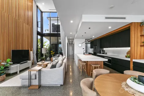 Property photo of 2/31 Neerim Drive Mooloolaba QLD 4557