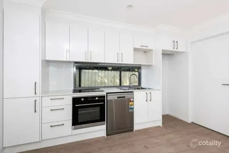 15 Castle Ct, Kallangur, QLD 4503