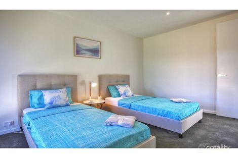 2/21 Magnoli Cct, Palm Beach, QLD 4221