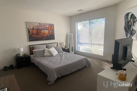 2/8 Collins Ave, Altona North, VIC 3025