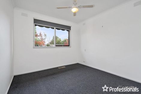 Property photo of 23 Songbird Avenue Chirnside Park VIC 3116