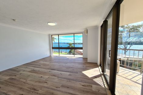 Property photo of 9/8 Paradise Parade Paradise Point QLD 4216