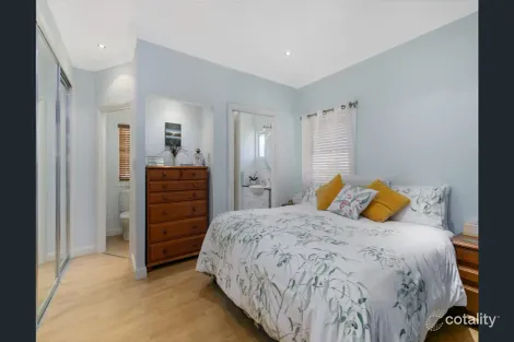 Property photo of 100 Mountjoy Terrace Manly QLD 4179