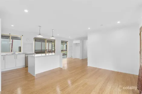 Property photo of 111 Mackellar Drive Boronia Heights QLD 4124