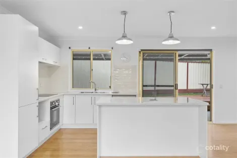 Property photo of 111 Mackellar Drive Boronia Heights QLD 4124