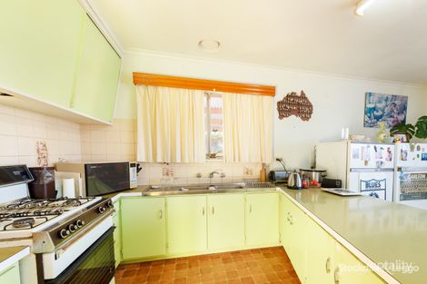 Property photo of 19 Kanana Crescent Wangaratta VIC 3677