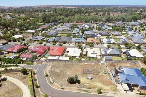 Property photo of 10 Berwick Crescent Strathalbyn SA 5255
