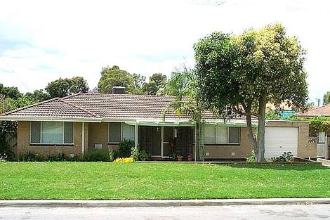 4 Menz St, Embleton, WA 6062