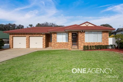 11 O'Hara Pl, Kooringal, NSW 2650