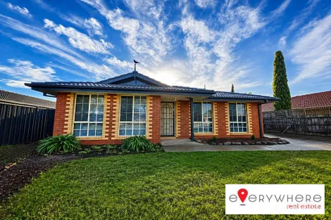 Property photo of 18 Thames Boulevard Werribee VIC 3030