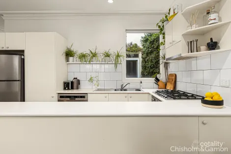 Property photo of 114 Nott Street Port Melbourne VIC 3207