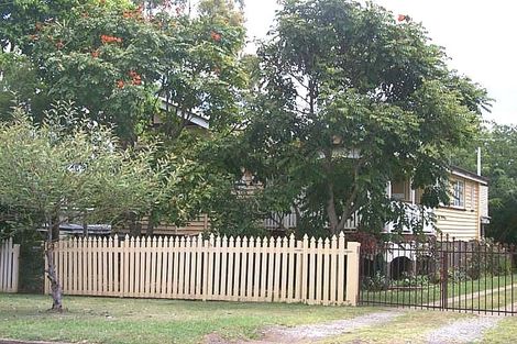 3 Doyle St, Silkstone, QLD 4304