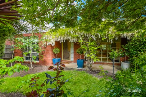 Property photo of 18 Vista Close Gisborne VIC 3437