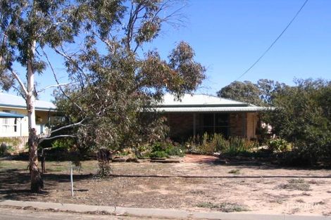 231 Edwardes St, Roma, QLD 4455